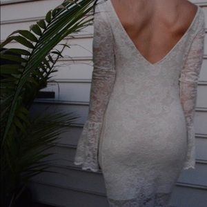 • TOBI Bodycon white lace dress •